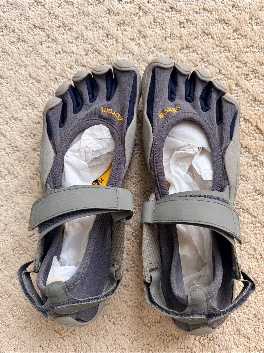 Vibram Men’s FiveFingers Grey and Navy Toe Shoes